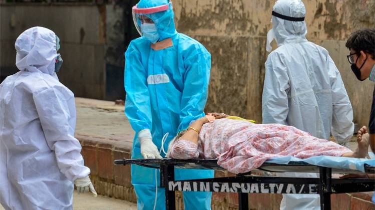 दिल्ली में 11 मई को कोरोना से 13 मौत की रिपोर्ट (फोटो-PTI)