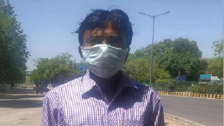 डायलिसिस की बीमारी से जूझ रहे संदीप कुमार मंडल