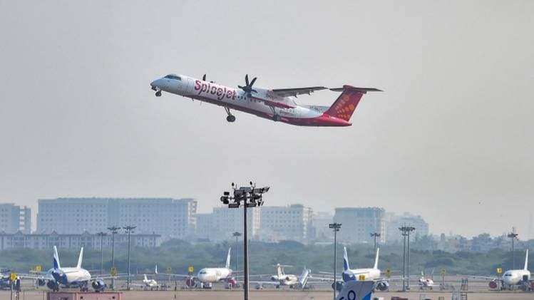 तकरार के बाद शुरू हुई विमान सेवा (फोटो-पीटीआई)