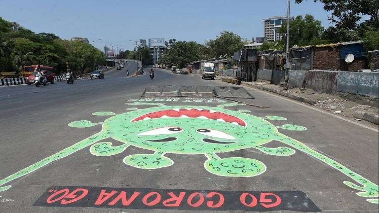 भारत में कोरोना मामलों की संख्या में वृद्धि प्रतिशत की दृष्टि से बहुत ज्यादा (फोटो-PTI)