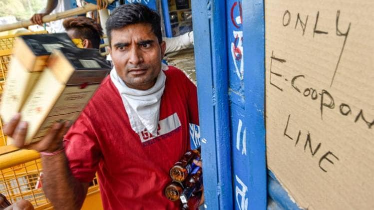 केरल में भी खुलेंगी शराब की दुकानें (फोटो- पीटीआई)