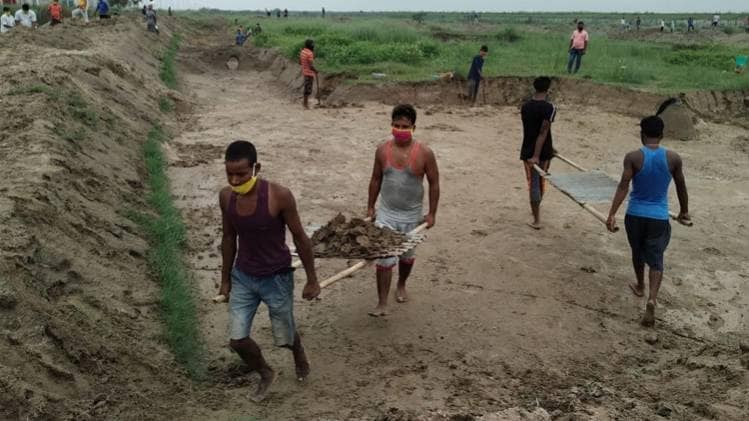 प्रवासी मजदूरों की घर वापसी जारी है