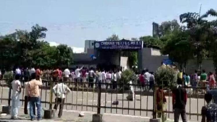 जम्मू में मजदूरों की तस्वीर (फोटो-ANI)