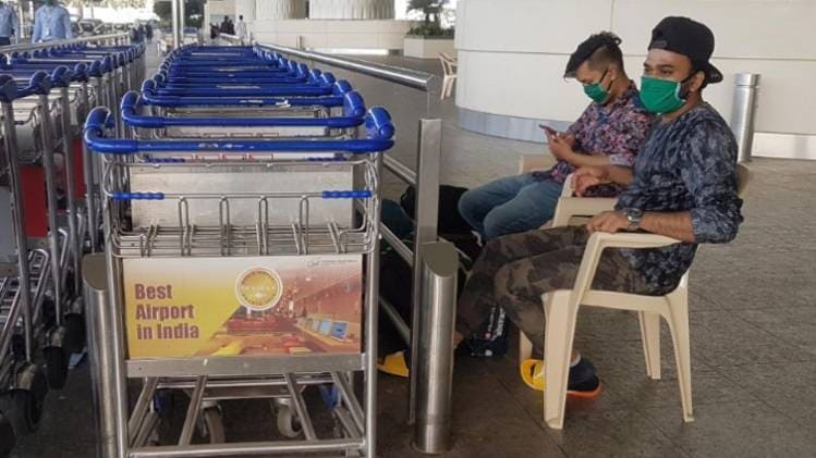 मुंबई घूमने आए अशरफ और रवि लॉकडाउन में फंस गए (फोटो-विद्या)