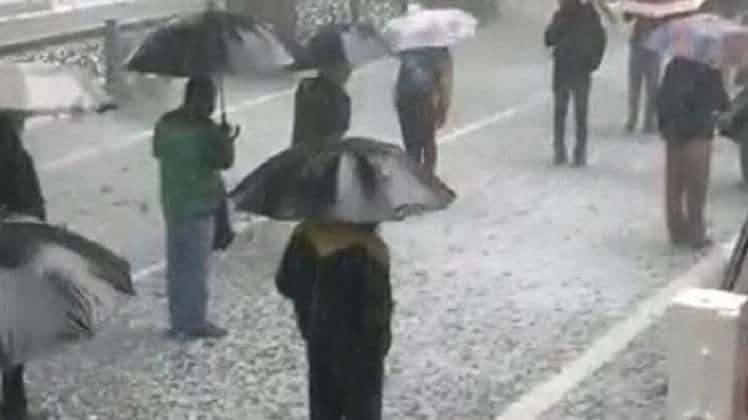 नैनीताल के माल रोड का नजारा (फोटो-लीला सिंह बिष्ट)