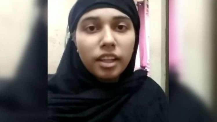 सलोनी गौैर- नजमा आपी