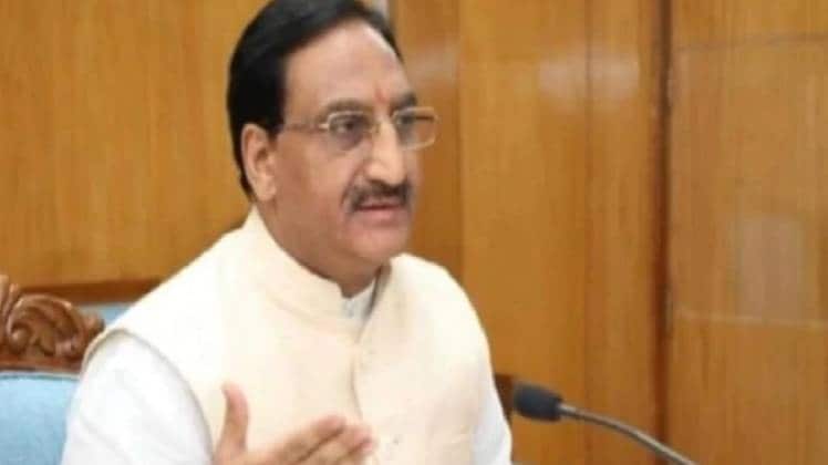 केंद्रीय मानव संसाधन मंत्री रमेश पोखरियाल निशंक 