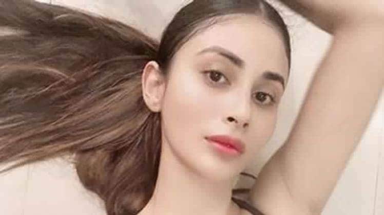 मौनी रॉय