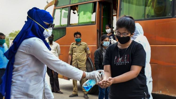 कई छात्र लॉकडाउन के कारण हॉस्टल में ही रुके हुए थे (फाइल फोटो-PTI)