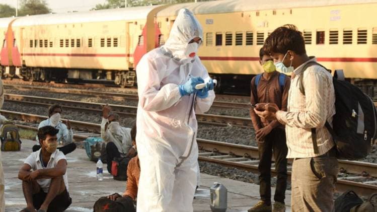 कोरोना के बीच प्रवासी श्रमिकों के लिए ट्रेन