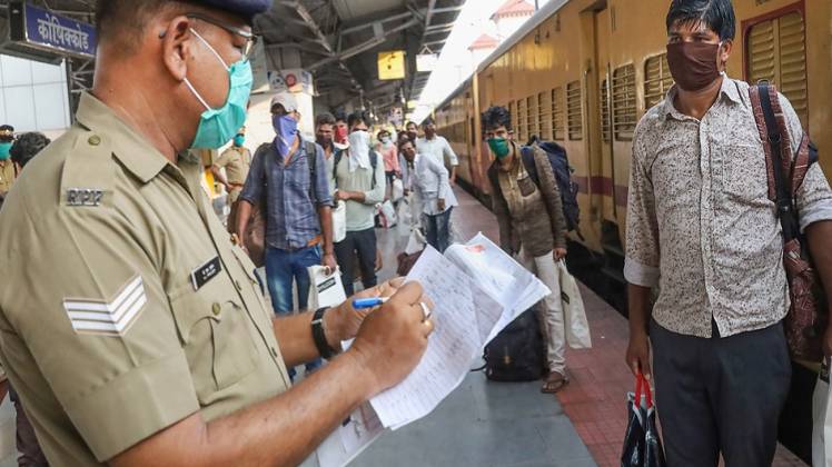 कोरोना के हर दिन नए केस रिपोर्ट करने वाले जिलों की संख्या बढ़ती जा रही है (फाइल फोटो)