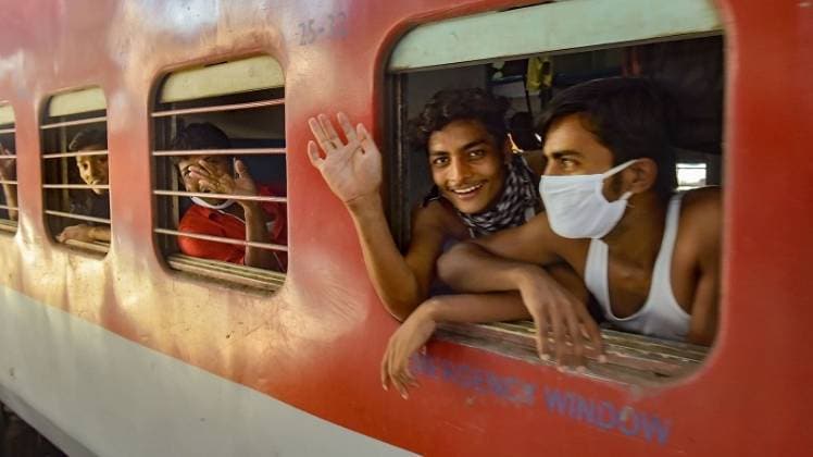 फिर शुरू होगी ट्रेन सेवा (फोटो: PTI)