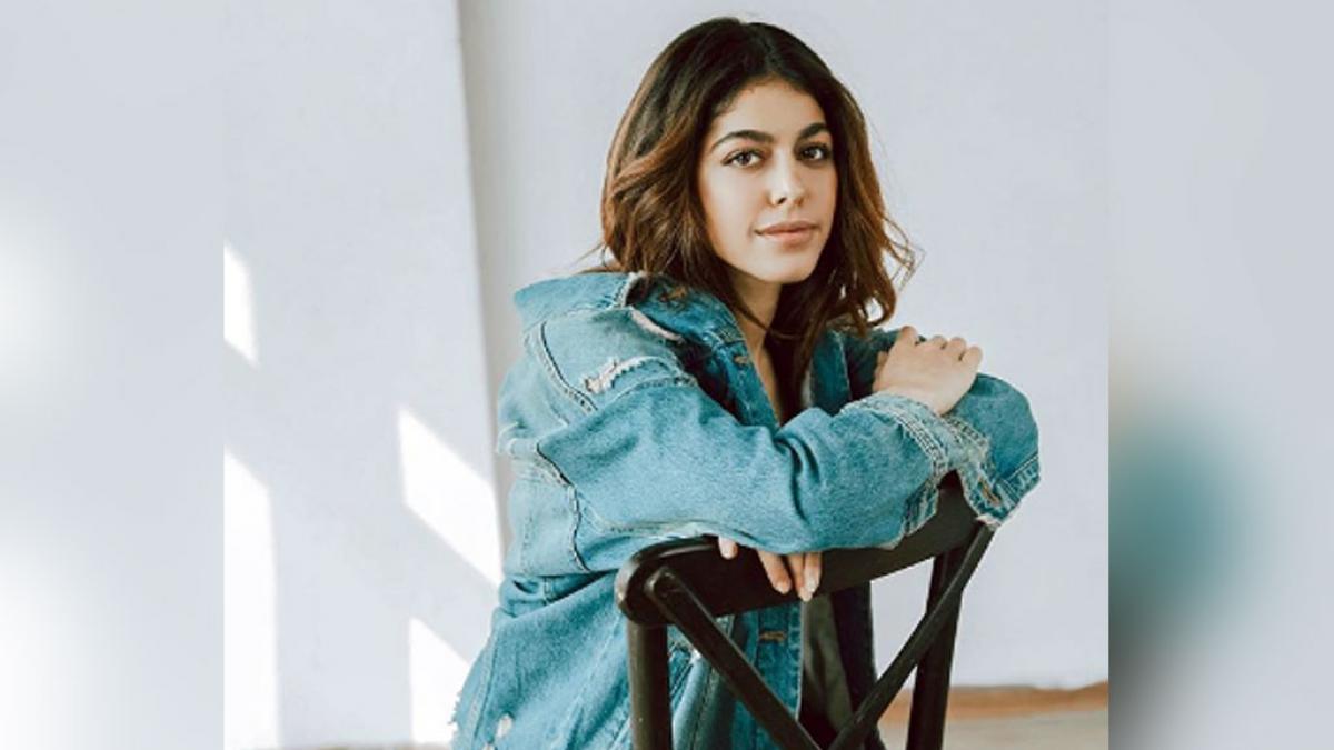 अलाया फर्नीचरवाला सोर्स इंस्टाग्राम 