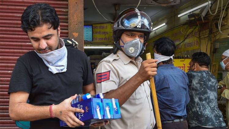 झारखंड में शराब खरीदने के लिए एक शख्स को एक ही टोकन मिलेगा (फाइल-पीटीआई)