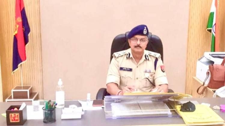 नोएडा के पुलिस कमिश्नर आलोक सिंह