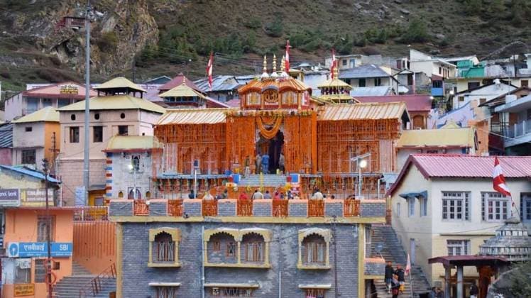 चारधाम यात्रा शुरू करने की तैयारी में सरकार (फोटो-PTI)