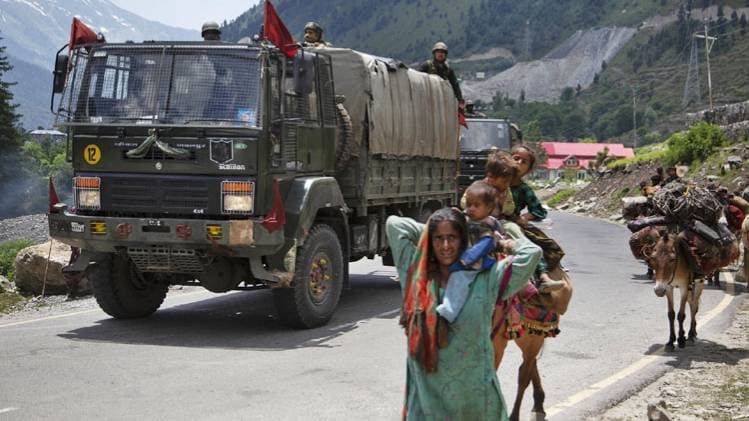 भारत-चीन की सरहद पर जारी है तनाव (PTI)