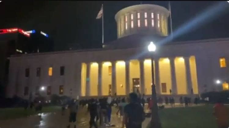 सोशल मीडिया यूजर्स