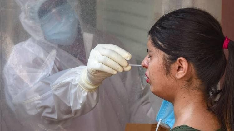 यूपी में कोरोना मरीजों की रिकवरी रेट बढ़ी है (फोटो-पीटीआई)