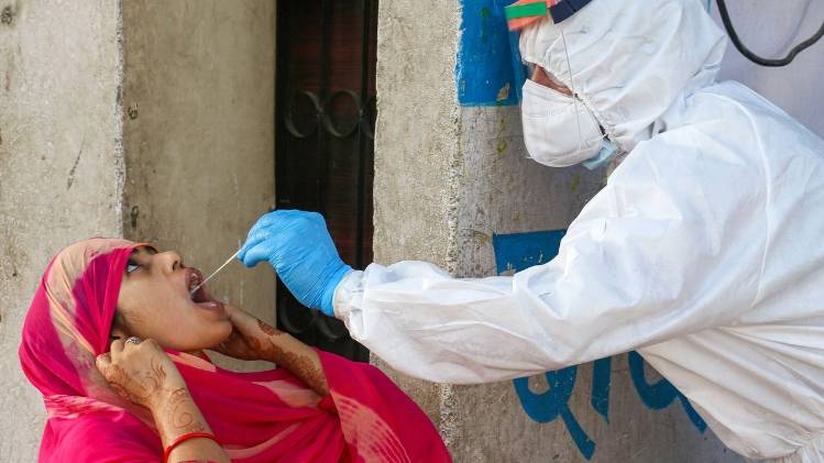 कोरोना के इलाज के लिए अस्पताल नहीं ले सकेगा मनमानी फीस