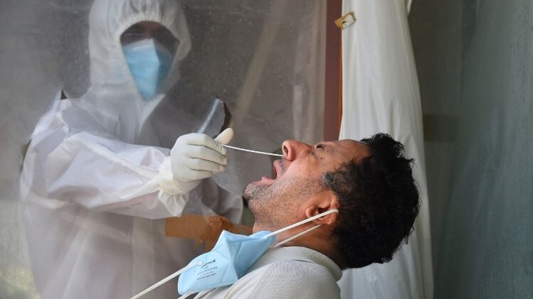 तेजी से बढ़ रहे हैं कोरोना के मामले