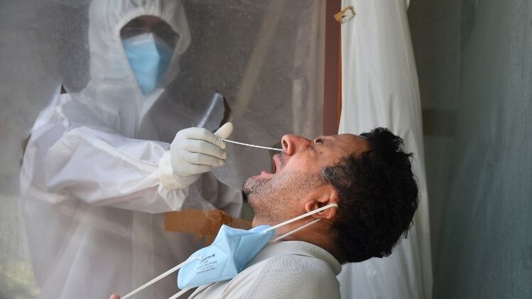 दिल्ली में अब तक 4,98,416 कोरोना टेस्ट (फाइल फोटो)