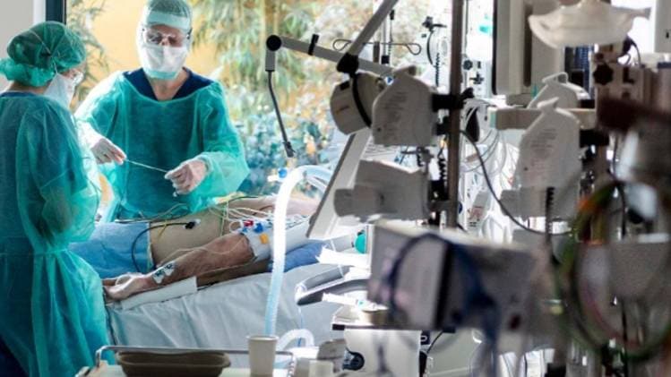 दिल्ली में कोरोना ने फिर तोड़ा रिकॉर्ड