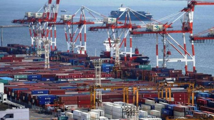  चीनी माल बंदरगाहों पर रोके जाने की है खबर