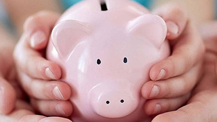 SIP के जरिए म्यूचुअल फंडों में होने वाला निवेश लुढ़क गया है