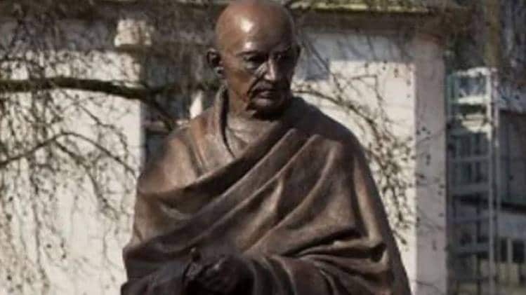 महात्मा गांधी की प्रतिमा
