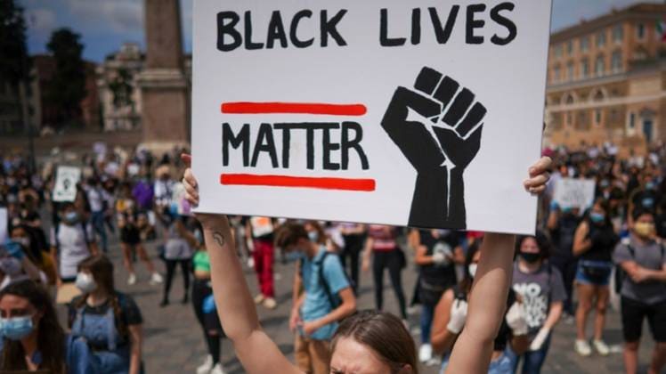 जॉर्ज फ्लॉयड के समर्थन में अमेरिका में प्रदर्शन (फाइल फोटो-PTI)