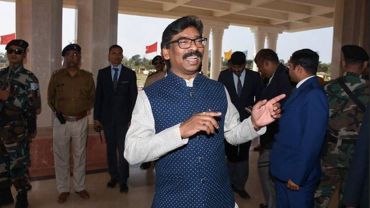 झारखंड के मुख्यमंत्री हेमंत सोरेन (फाइल फोटो-PTI)