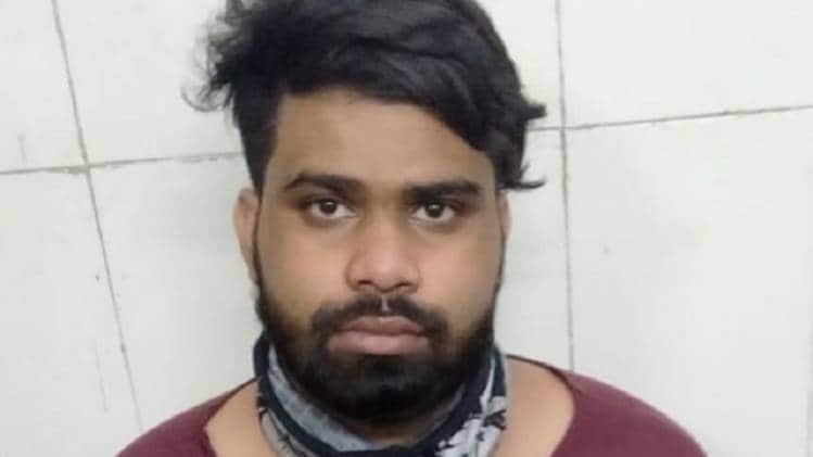 पुलिस की गिरफ्त में चोर (फोटो- अनुज मिश्रा)