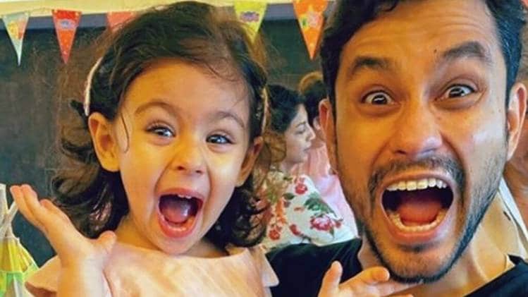 बेटी संग कुणाल खेमू