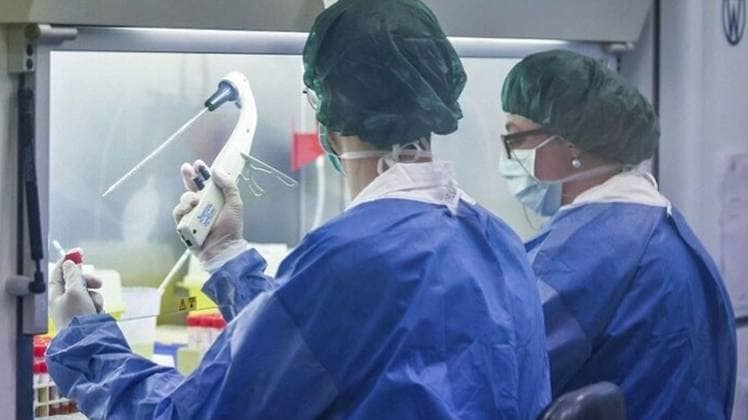 प्राइवेट लैब्स में फर्जीवाड़ा (फाइल फोटो- Aajtak)