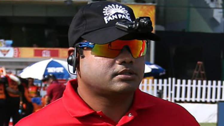 Nitin Menon (Twitter)