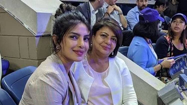 प्रियंका चोपड़ा संग मां मधु चोपड़ा