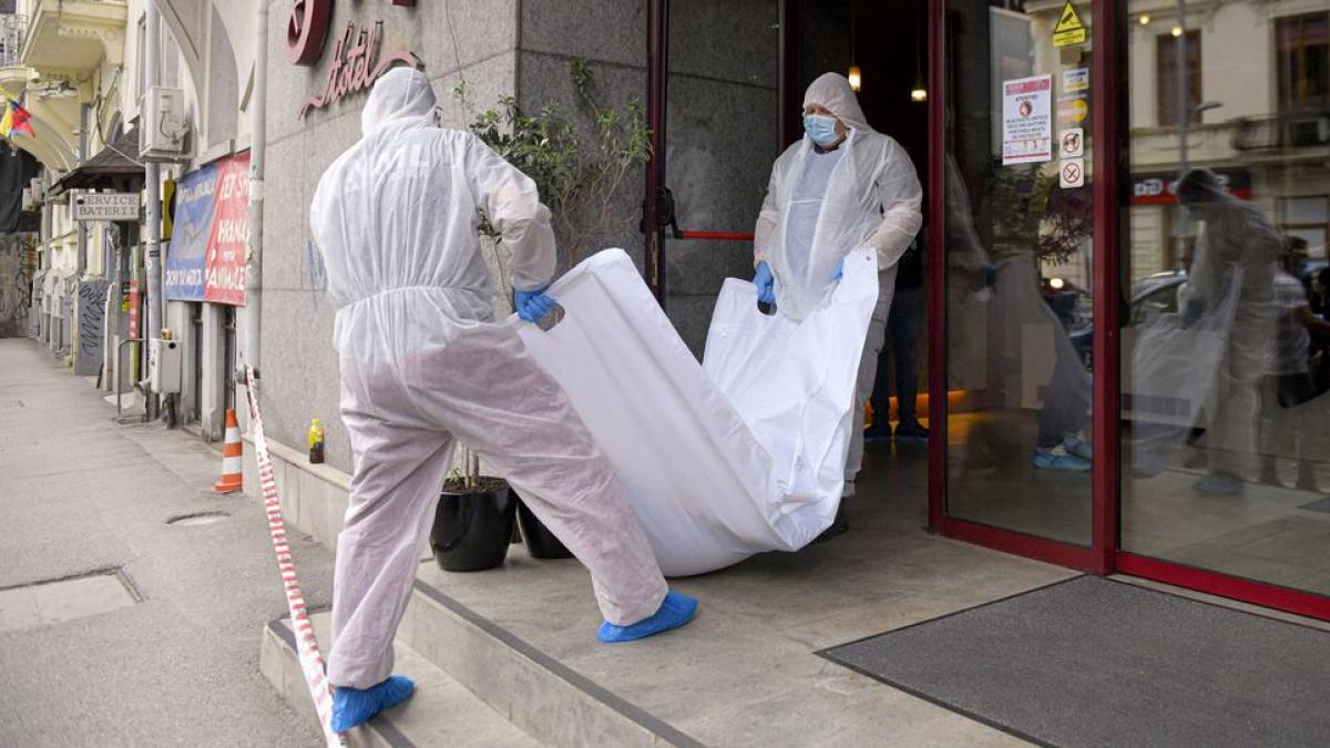 पुणे में एक दिन में कोरोना के 823 नए मरीज मिले