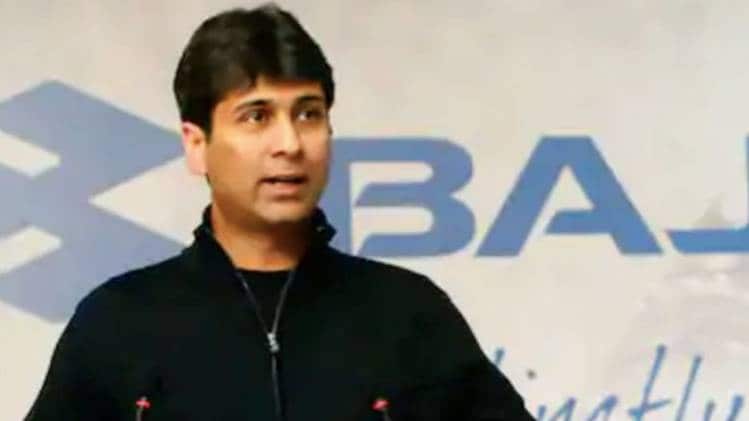 देश की इकोनॉमी पर राहुल गांधी ने राजीव बजाज से बात की