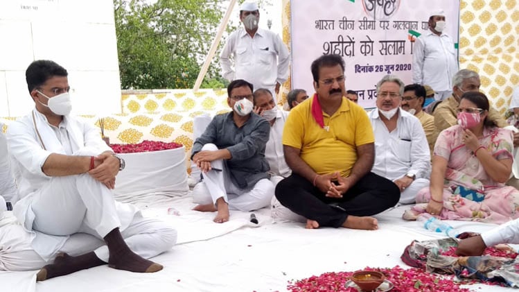 श्रद्धांजलि (सभा (Photo- Aajtak) 