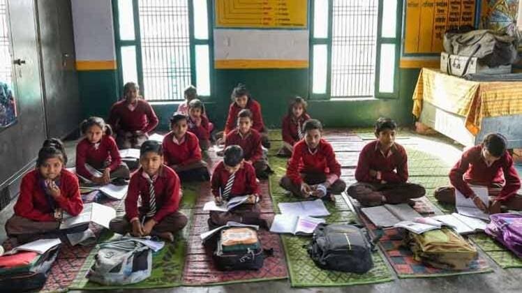 यूपी में प्राथमिक विद्यालय 