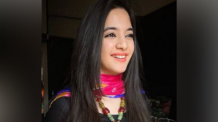 सिया कक्कड़ सोर्स इंस्टाग्राम 