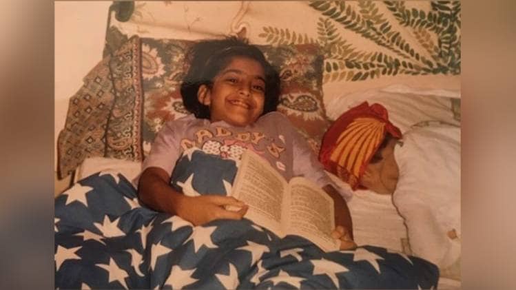 सोनम कपूर के बचपन की तस्वीर