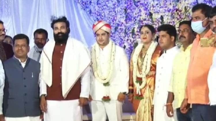 कांग्रेस विधायक ने की बेटे की शादी