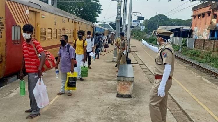 Indian Railways Special Train Time Table change, Anand Vihar Railway Station, Mumbai Local