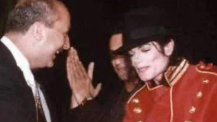 अनुपम खेर और माइकल जैक्सन