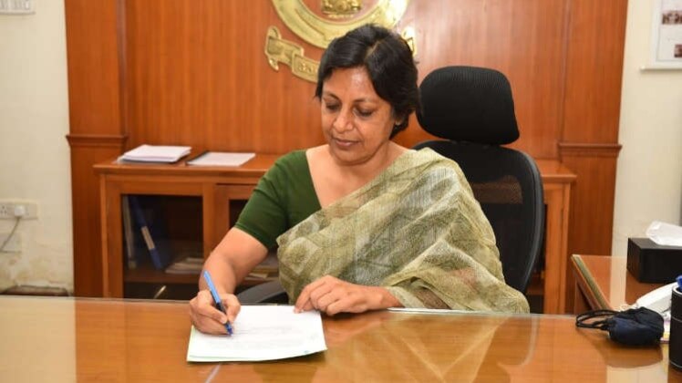 पंजाब की नई मुख्य सचिव विनी महाजन 