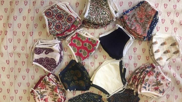 फेस मास्क (फोटो-शरत कुमार)