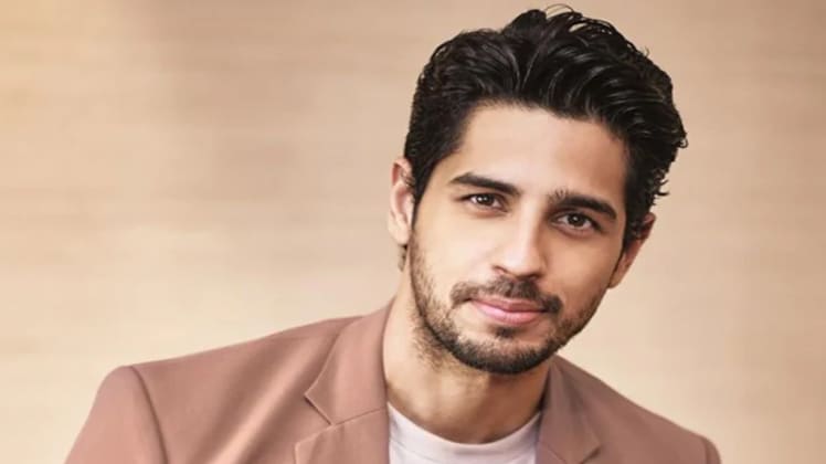 सिद्धार्थ मल्होत्रा 