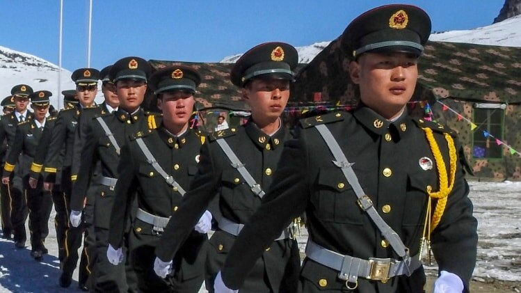 चीनी सेना के जवान (फाइल फोटो-PTI)